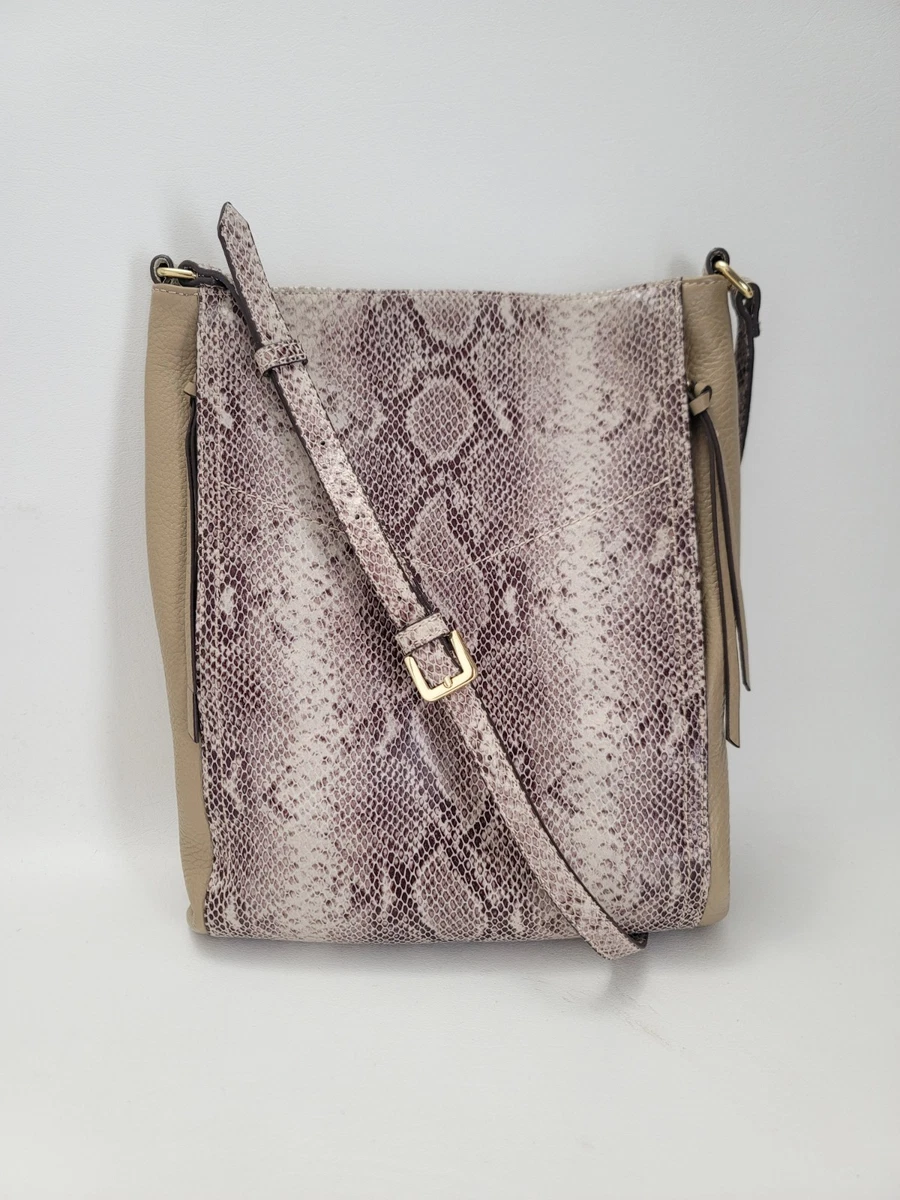 G.I.L.I. Leather Metallic Silver Shoulder convertible Bag with Gold Buckle In Stock Silver Leather Handbag 2k+ | Alibaba.com main image 4