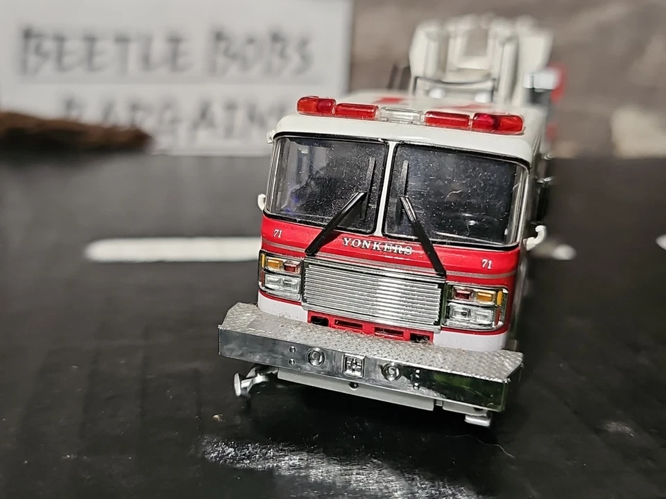 Vntg Code 3 Collectables 1:64 Diecast Yonkers, Ny. Am. LeFrance Tower Truck 71 - Image 2 of 4