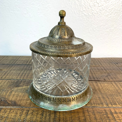 Ornate Vtg Diamond Cut Glass Brass Powder Jar Apothecary w/ Lid Vanity 4'' x 5.5''