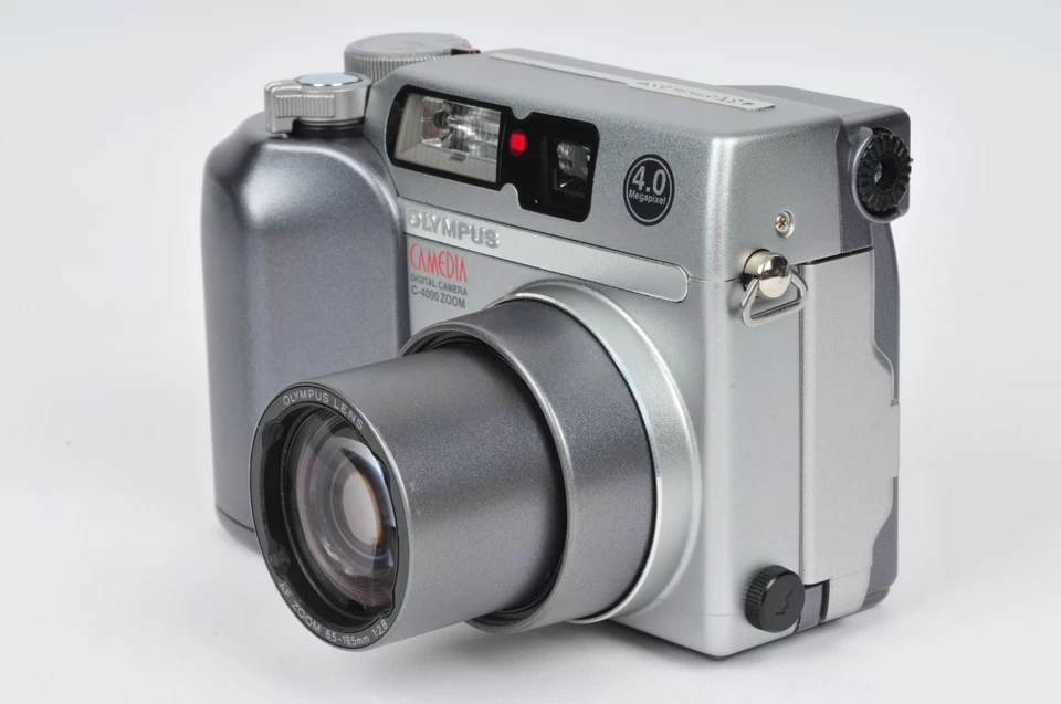 Olympus Camedia C-4000 Zoom 4MP Compact Digital Camera - Image 3 of 4