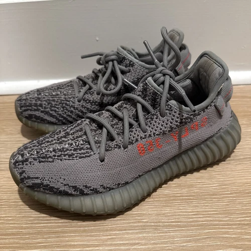 Taglia 5 Adidas Yeezy Boost 350 V2 Low Beluga 2.0 usate AH2203