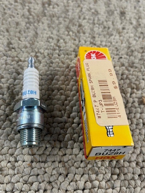 New Buz8h Ngk Spark Plug Ngk Spark Plugs 7447