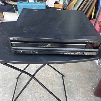 Sony CDP-C500 5 Disc CD Player Changer Digital Audio Output Automatic Loading