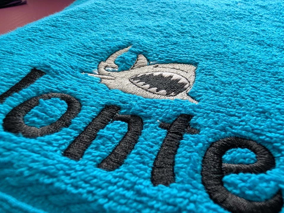 Classic Duschtuch Badetuch 70x140 mit Namen & Motiv bestickt 100% Baumwolle *NEU - Bild 4 von 4