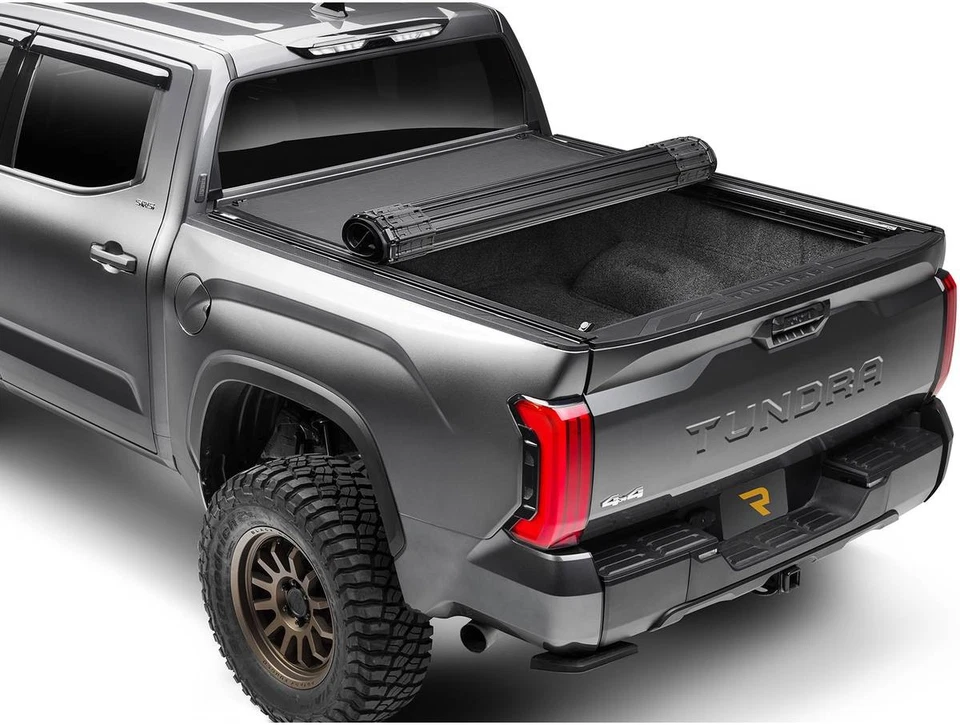 BAK Revolver X4ts Hard Roll-Up Tonneau Fits 2016-2025 Nissan Titan/XD 6'7" Bed - Imagem 3 de 4