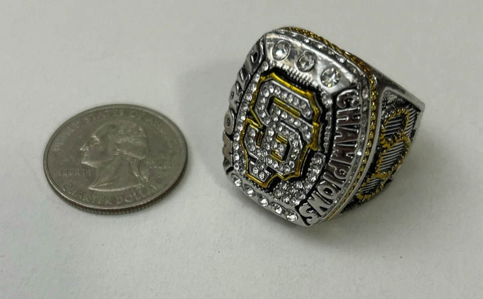 2014 San Francisco Giants World Series Champion Replica Ring Madison Bumgarner - Image 4 of 4
