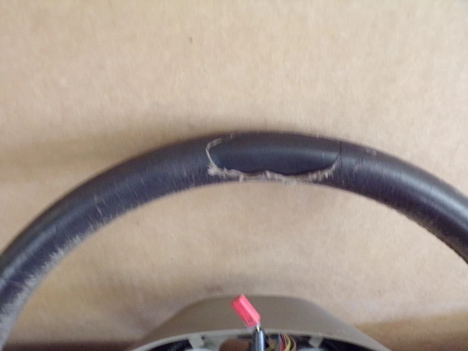 Ford Explorer 2002 volante 2002-2005 Foto 4 de 4