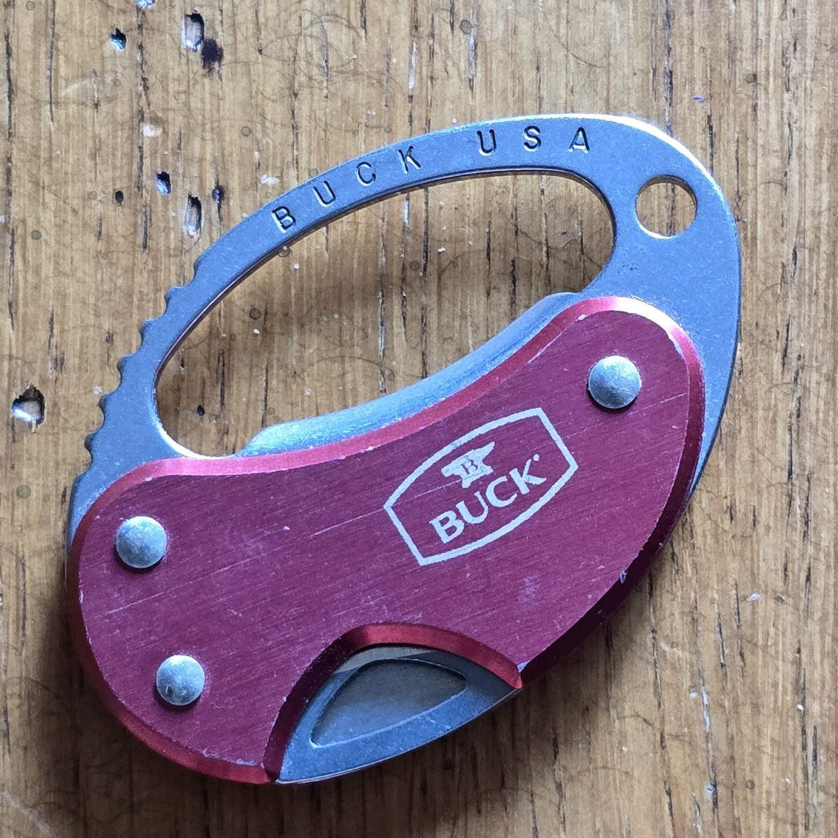 BUCK KNIVES 759 METRO WHITTAKER KEYCHAIN POCKET KNIFE W/ BOTTLE