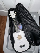 Not Home White Ukulele With Carrier And Tuner