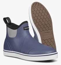 TerraTrax Men's Size 10 Waterproof Deck Boots Anti-Slip for Fishing Boating Blue