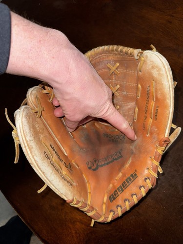 Regent Saddleback Mens Baseball Softball Glove Size 12" Left Handed LHT Leather - Picture 9 of 15