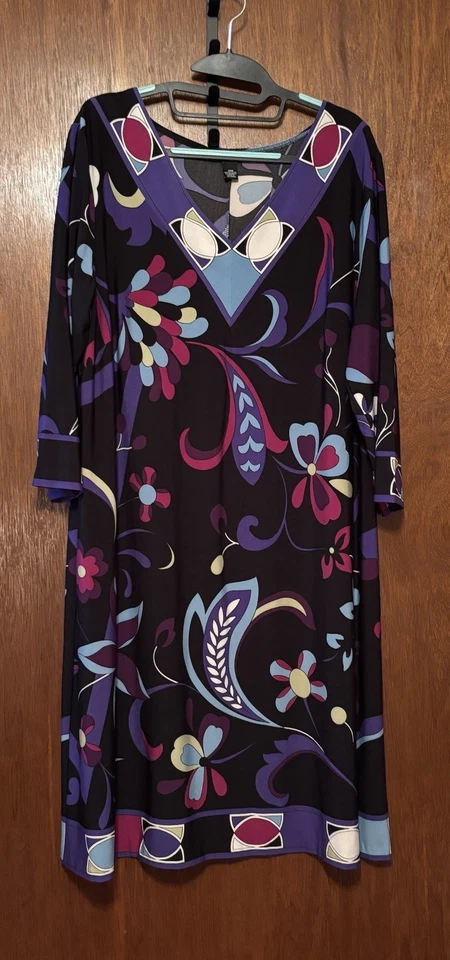 Vestido de mujer talla grande talla 14W cuello en V manga corta grande estampado floral negro Foto 3 de 4