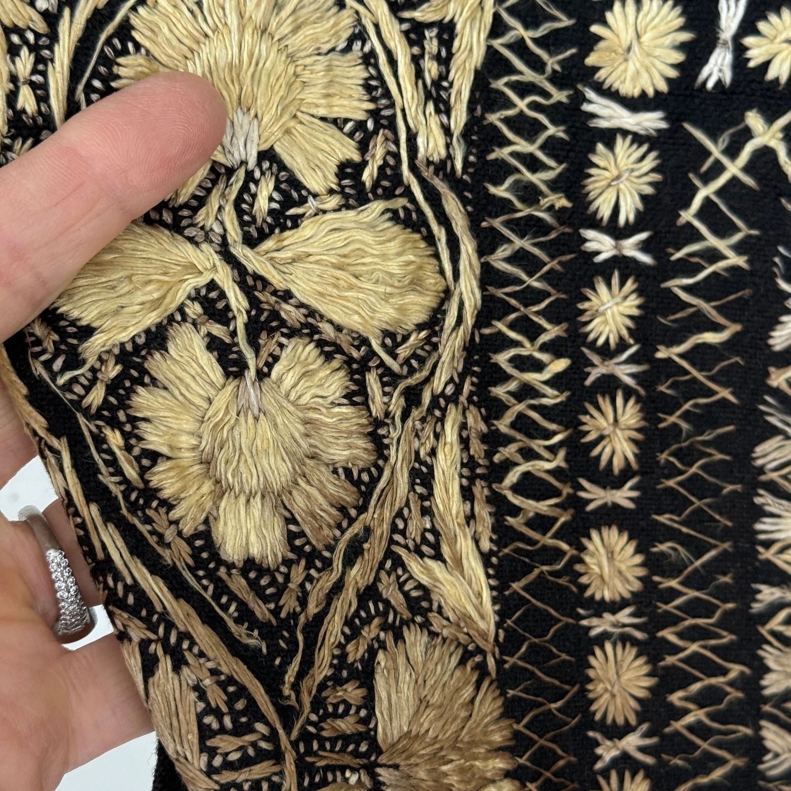 115x65 RARE Antique Indian Curtain embroidered embroidery black Gold textile 19