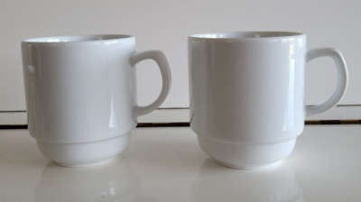 2 BAUSCHER GERMANY WHITE PORCELAIN COFFEE CUPS 3.5 INCHES DIAMETER 3 INCHES 6 OZ