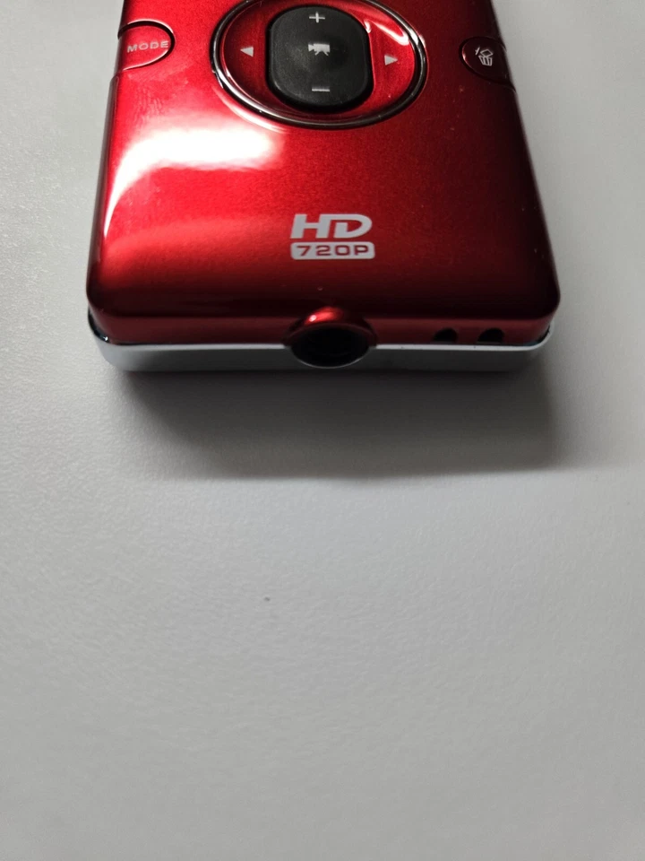 Cámara ProMaster MyMuvi Facecam HD roja Foto 3 de 4