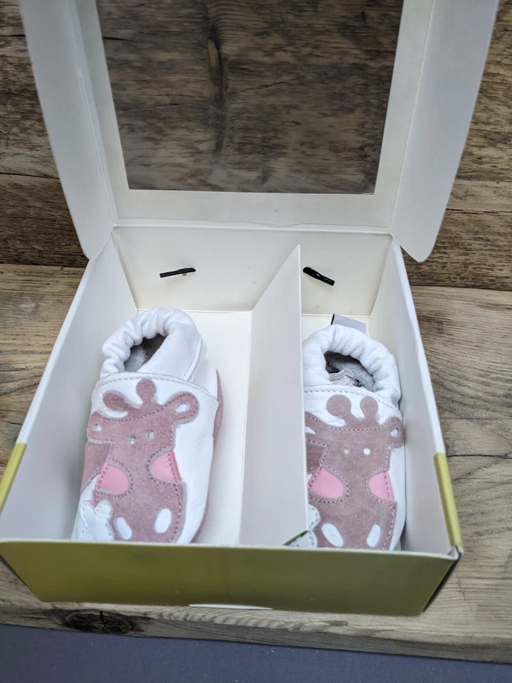 Zapatos de bebé SHOOSHOOS Safari de cuero antideslizante suela suave - talla 0-6 meses Foto 2 de 4