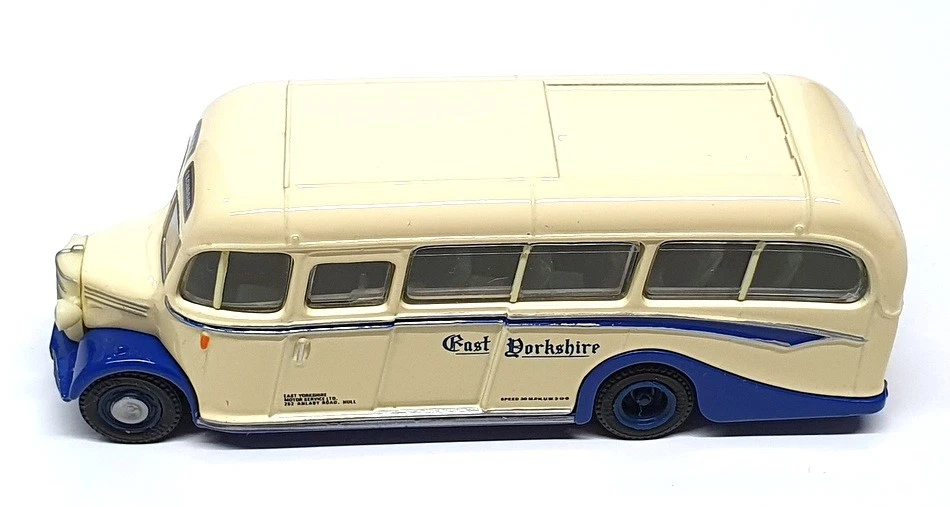 EFE 1/76 Scale 20109 - Bedford OB Coach East Yorkshire - Cream/Blue - Image 4 of 4