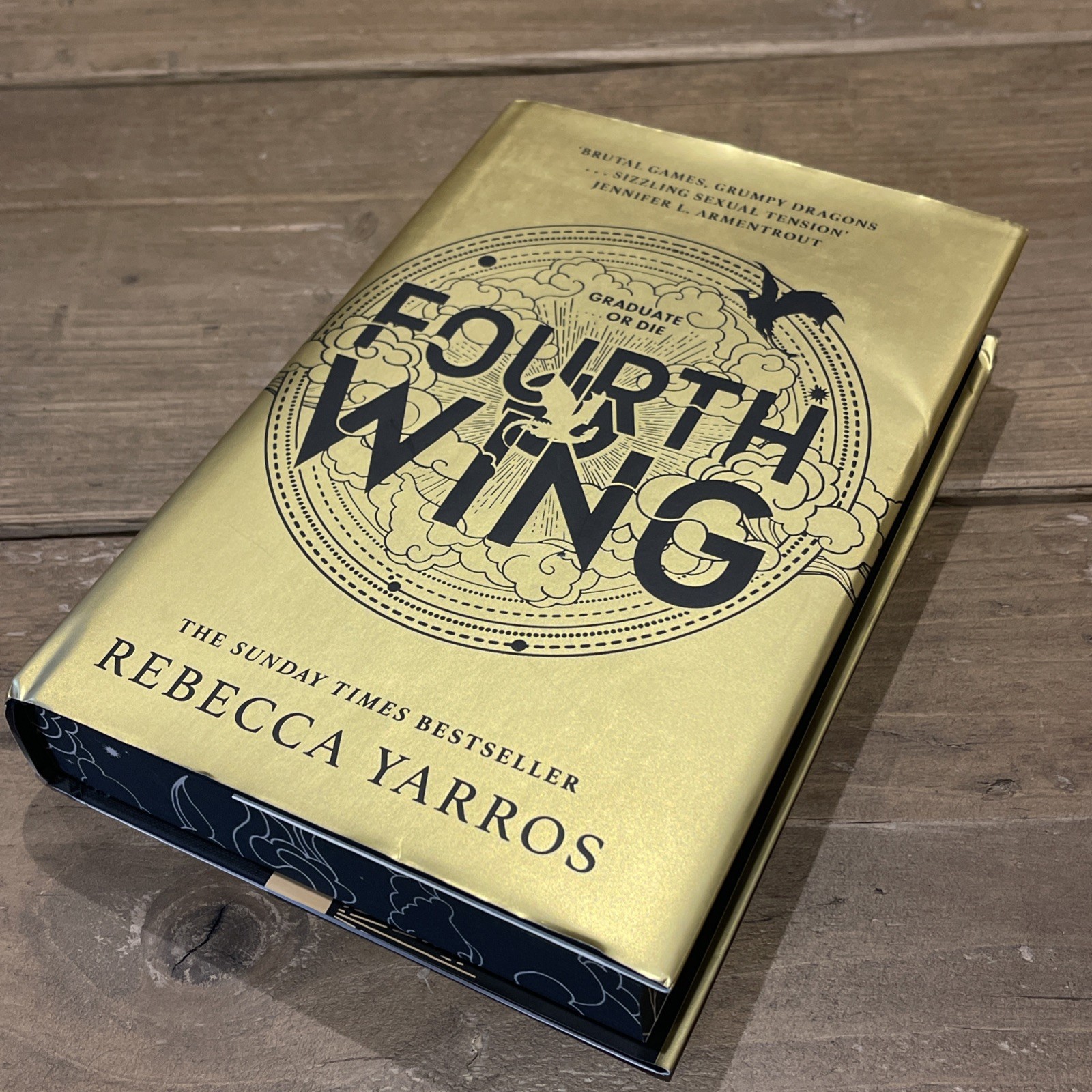 Fourth Wing Sprayed Edges Waterstones Exclusive Special Edition Rebecca Yarros