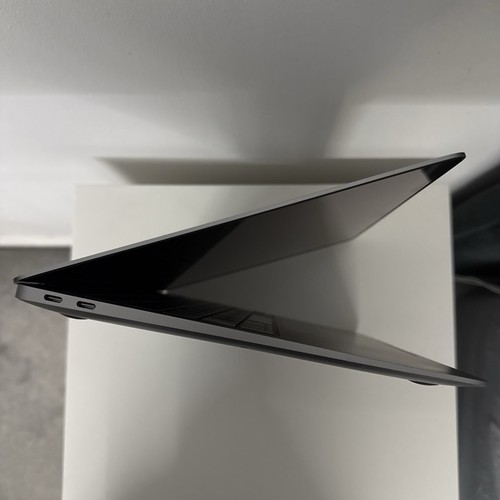 Apple MacBook Air 2020 Space Grey 13inch Laptop 8GB 256GB - Afbeelding 4 van 7