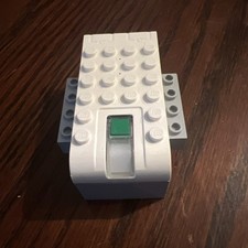 LEGO 45301 Education WeDo 2.0 Smarthub utilizza 2 batterie AA (non incluse)