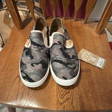 OluKai Pehuea Pa'i Slip On Shoes Sneakers Soft Pink Ke Au Camo Women's Size W8.5