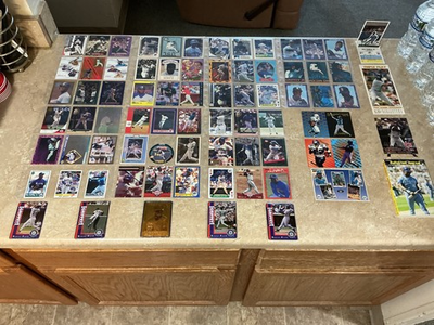 #ad KEN GRIFFEY JR : SUPER SHARP ODDBALL NOT SO COMMON LOT PLEASE READ $87.65