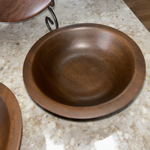4 Vintage American Walnut Wood Salad Bowls Made in Lebanon MO 6” & 9.5” MCM - 第 5/15 張圖片