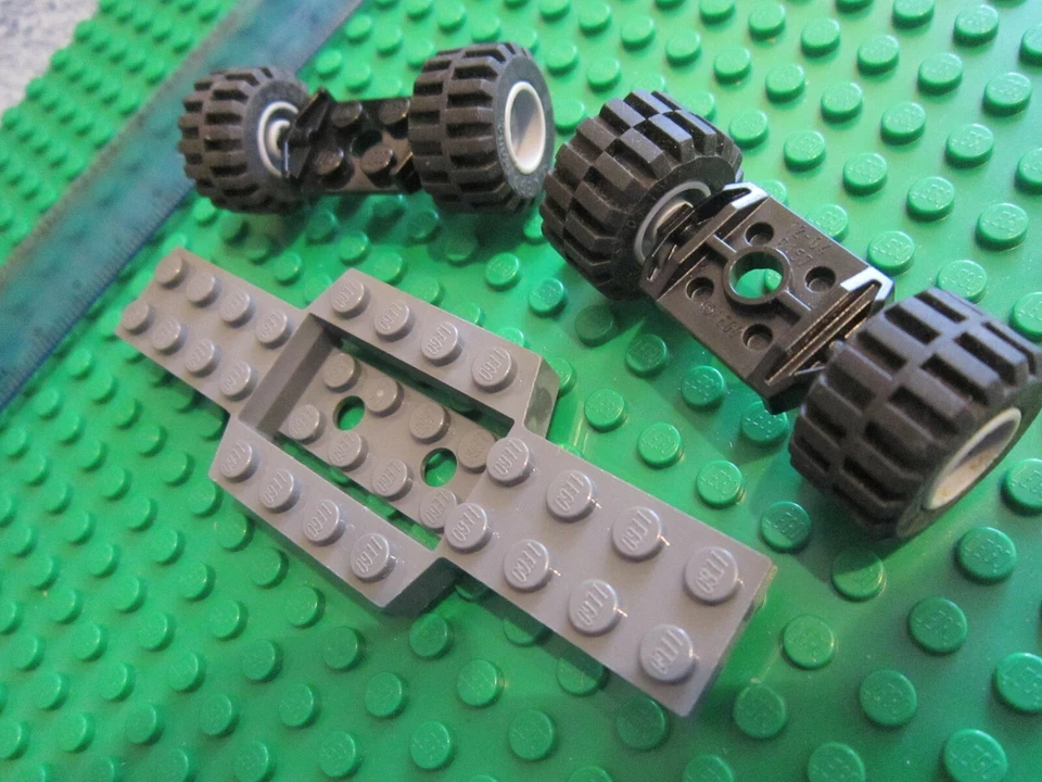 LEGO Technic Worm Screw Steering Rack Plate + Gear Cogs Pins & Axles, photo 4 of 5