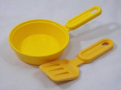 ~Fisher Price~ Fun with Food Play Kitchen Yellow Frying Pan & Turner Spatula