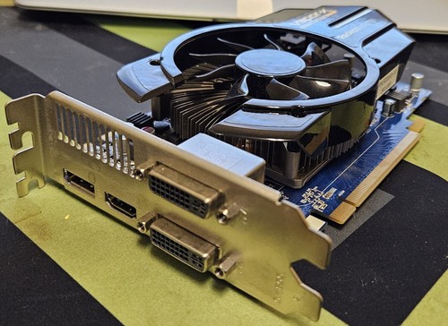 Sapphire ATI Radeon HD6770 1Gb GDDR 5 Vapor-X Cooling #593+