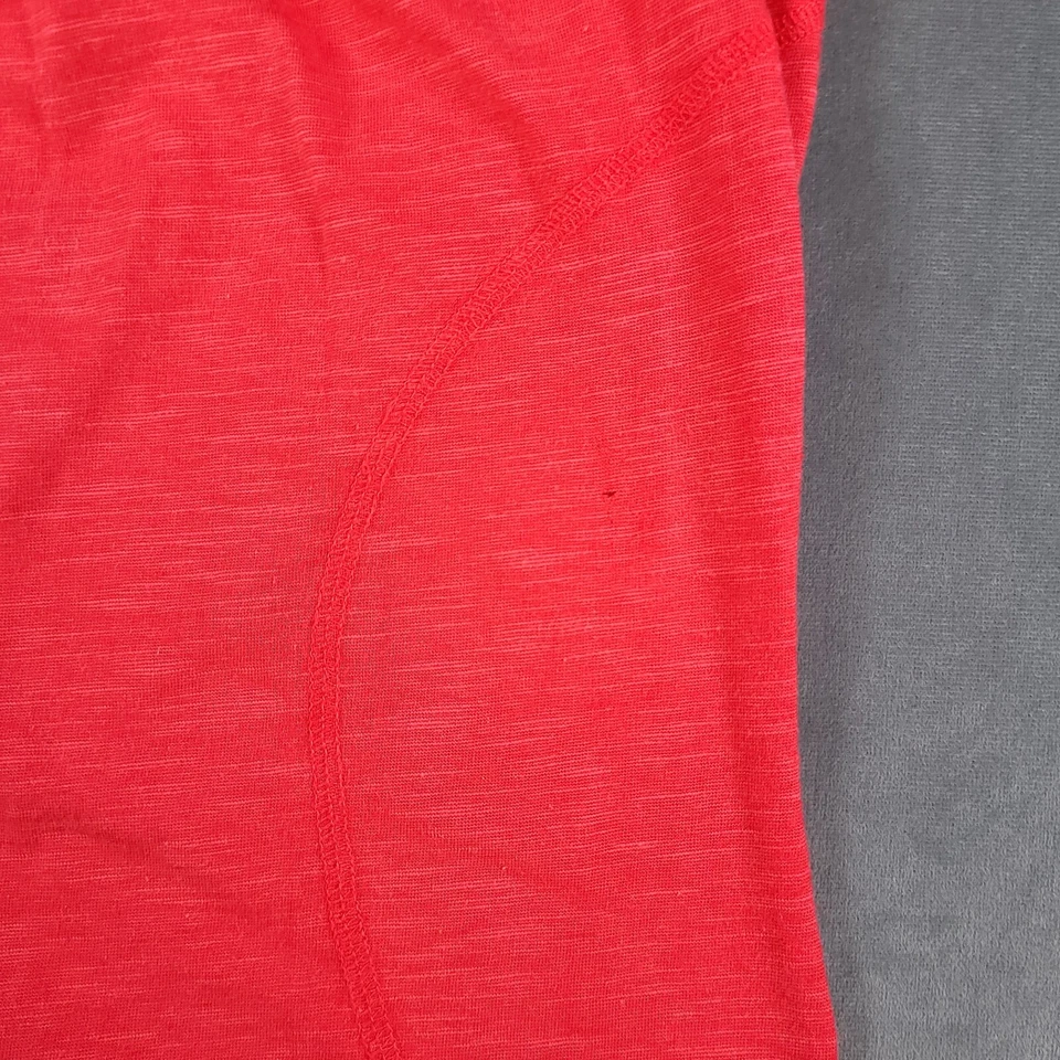 Camisa feminina Danskin Now manga curta XL ativa sem etiqueta na cor Chyvan - Imagem 4 de 4