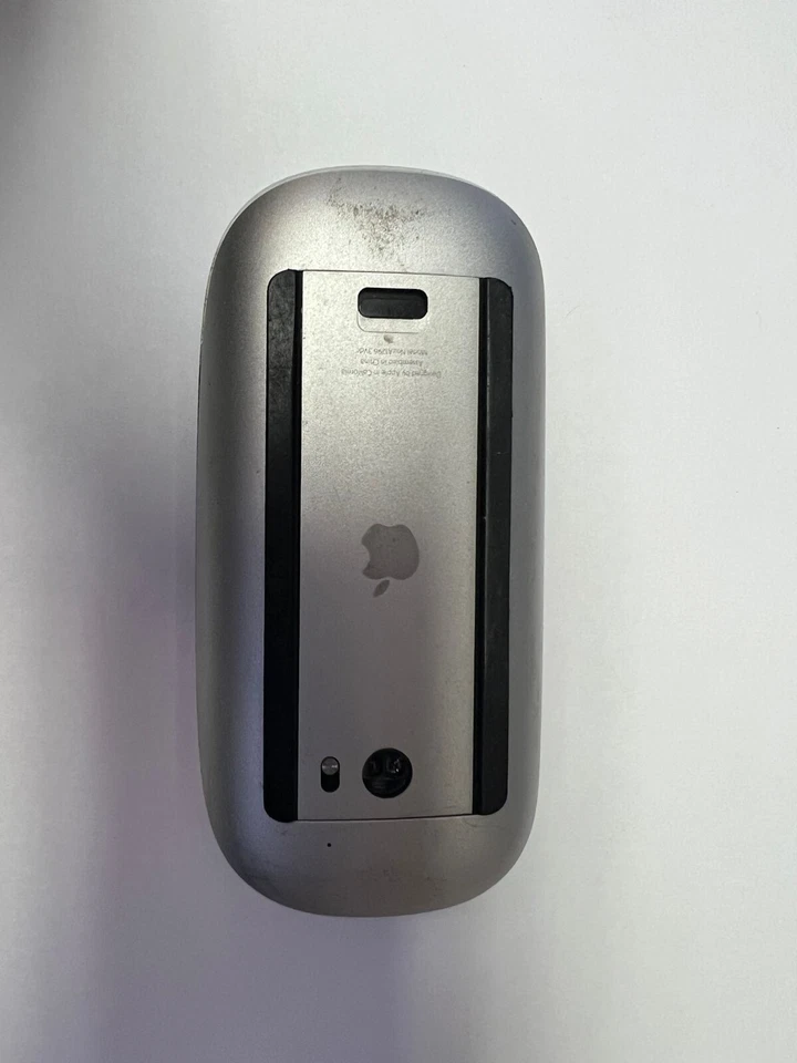 Apple Magic Bluetooth Wireless Mouse A1296 MB829LL/A  - Image 2 of 2