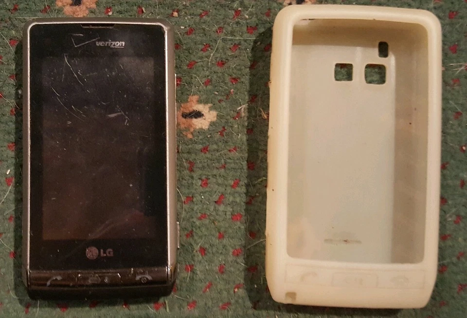 LG Dare VX9700 Black/Silver Verizon Wireless Touchscreen Cell Phone - Image 3 of 4