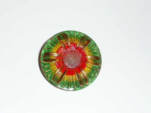 Pretty Czech Glass Flower Shank Button - 28mm Flower Button Green / Yellow / Red - Picture 9 of 9