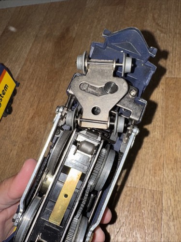 lionel o chessie system 8008 Locomotive With Rolling Tender - Picture 8 of 14
