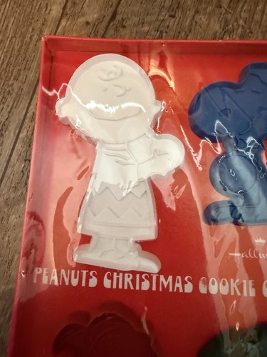 NEW Vintage Hallmark PEANUTS Cookie Cutters Set Charlie Brown Lucy Snoopy Linus - Picture 3 of 10