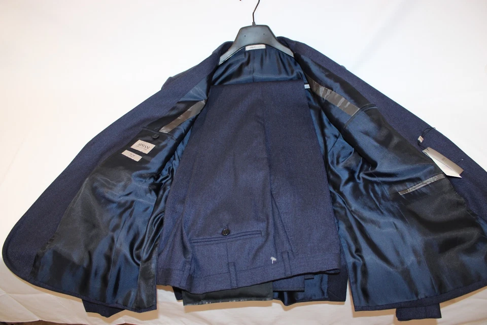 Traje Armani Collezioni Para Hombre Línea M Lana Virgen Elastizado Azul 2 Botones Talla 42R Foto 2 de 4