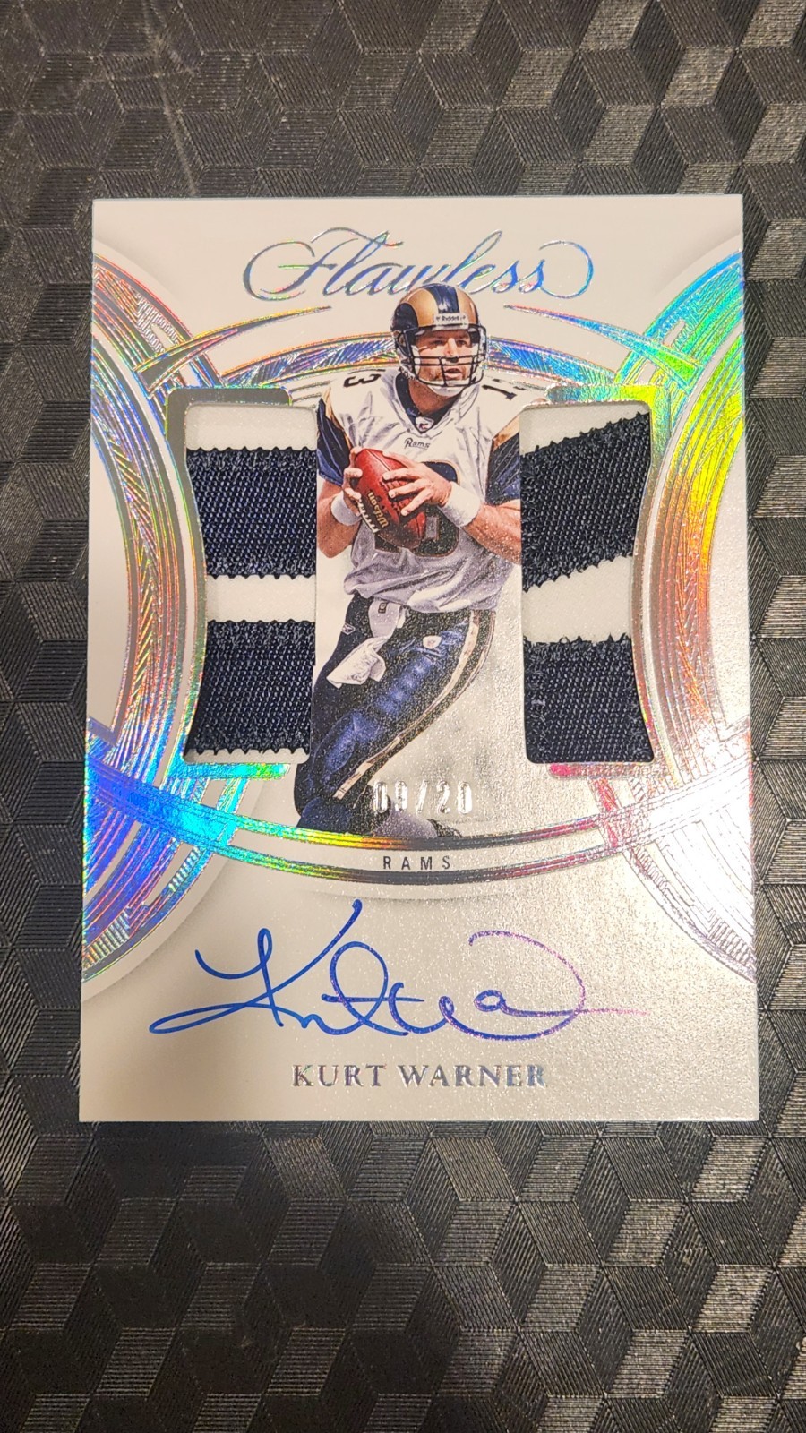KURT WARNER 2025 PANINI FLAWLESS SILVER RAMS DUAL PATCH ON CARD AUTO /20 HOF
