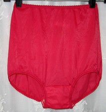 NEW SZ 7 VINTAGE BALI RARE FULL CUT RED SILKY NYLON GRANNY PANTIES BRIEFS 2633