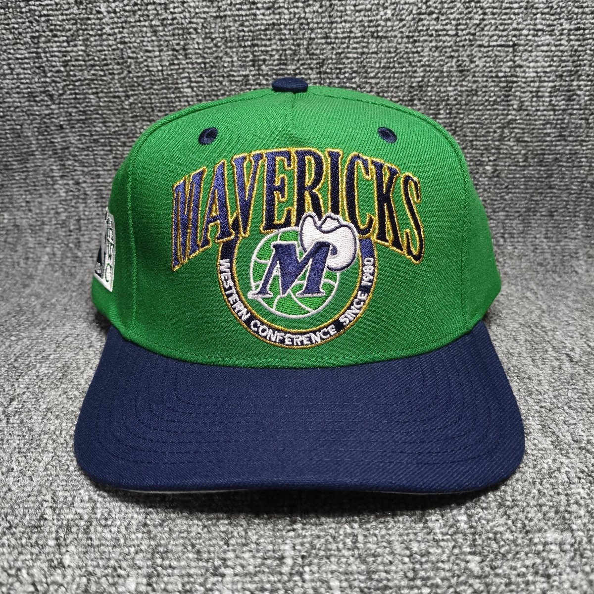 Mitchell & Ness Dallas Mavericks NBA HWC Throwback Snapback Hat Green Navy
