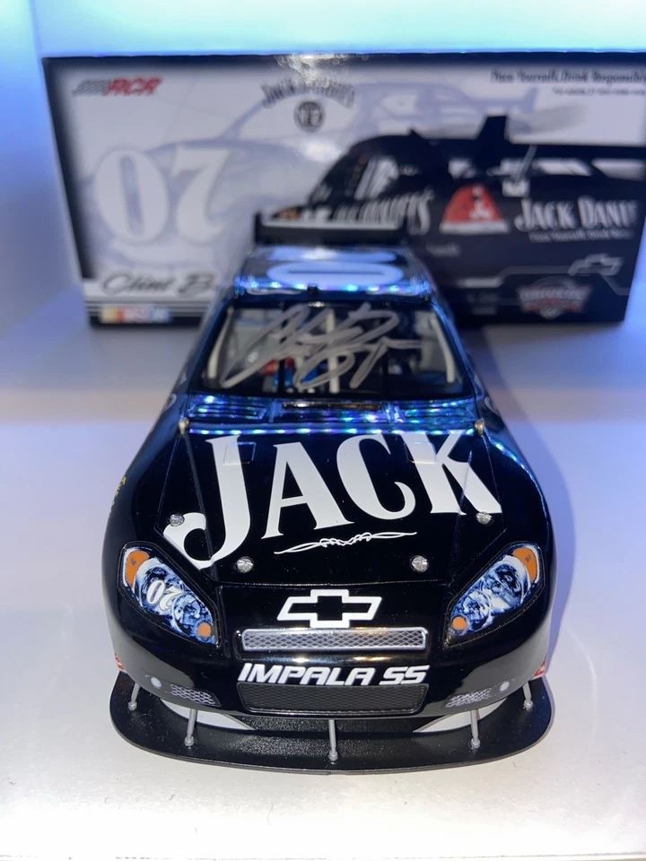ЧИТАЙТЕ! 2007 Ltd издание Клинт Бойер Джек Дэниелс с автографом 1/24 NASCAR литой - Изображение 2 из 4