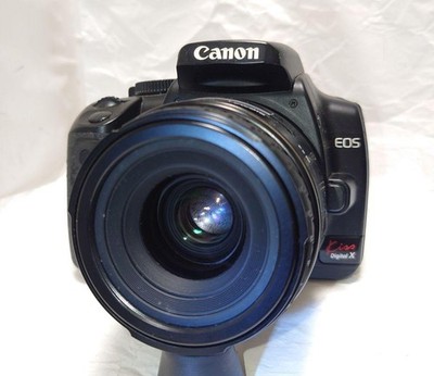 Canon EOS Kiss Digital X Kamera Body mit Sigma AF Macro 50mm F2.8 Objektiv
