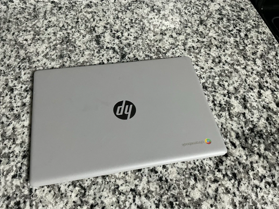 Portátil Microsoft Surface 13,5" (128 GB SSD, Intel Core M3-7Y30, 1,00 GHz, 4 GB) Foto 3 de 3