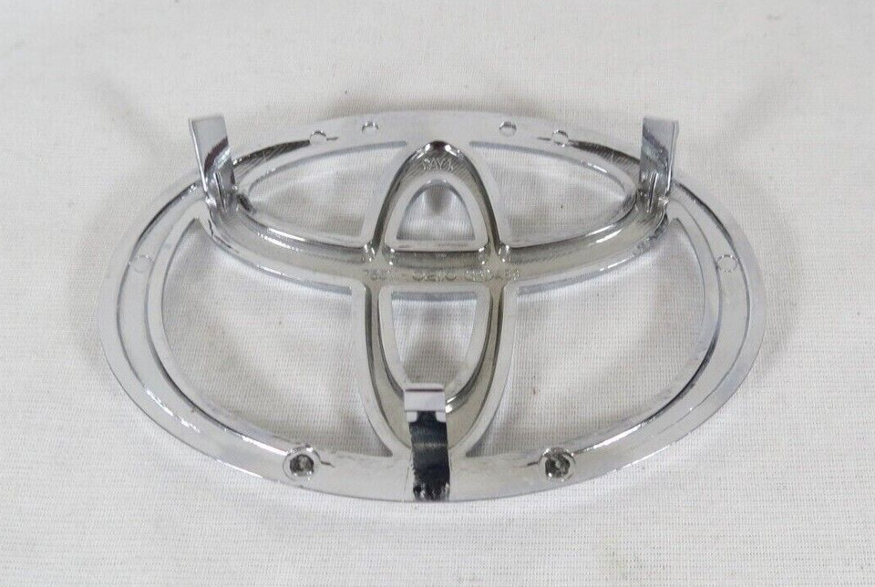 0308 Toyota Corolla Front Grille Emblem Chrome Badge Symbol Logo 04 05