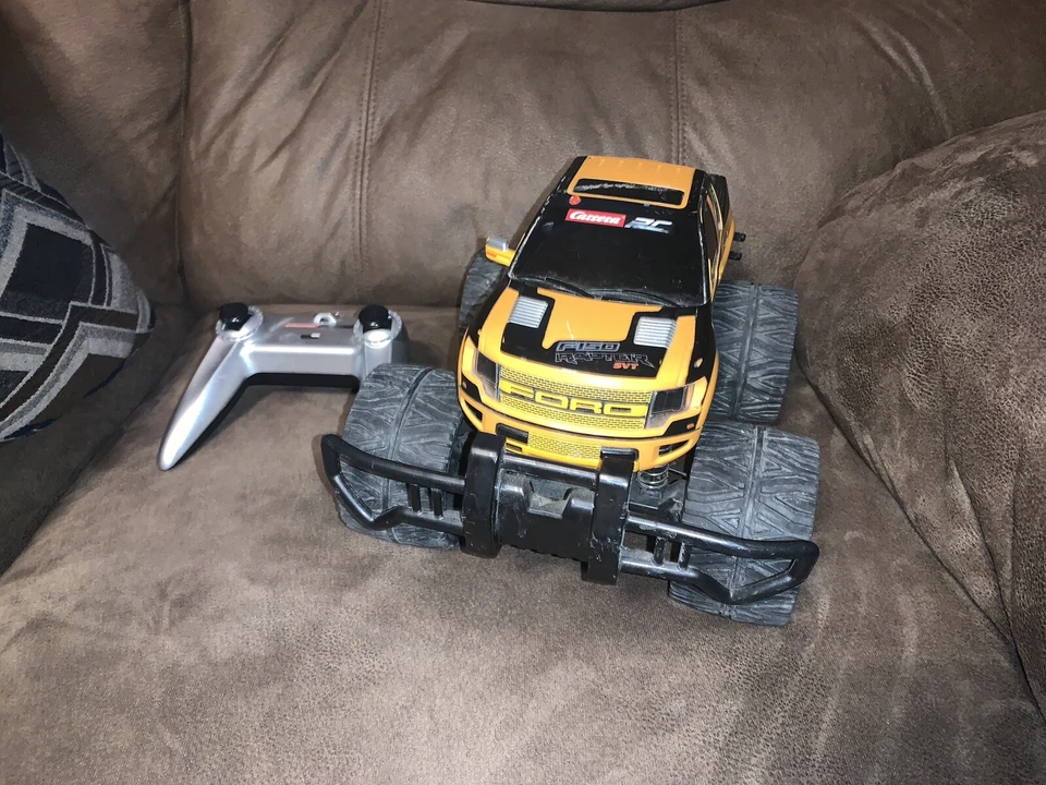 Camión todoterreno Carrera RC Ford F-150 Raptor amarillo 1:18 RC - sin cargador Foto 4 de 4