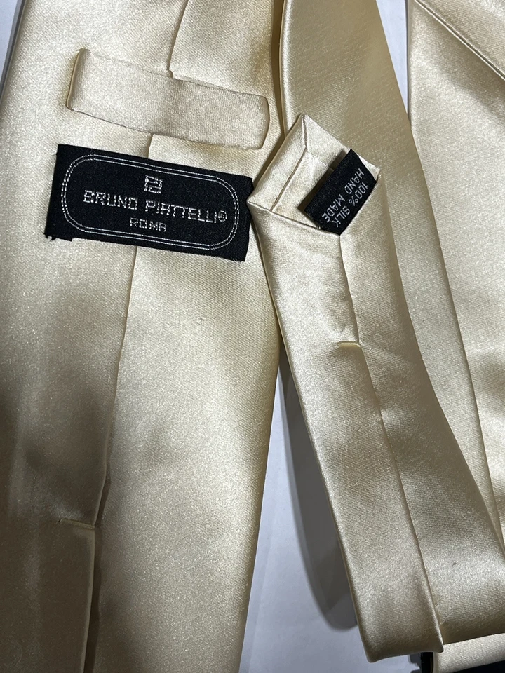 男式 Bruno Piattelli 金色领带纯丝绸手工制作新品 — 第 2/3 张图片