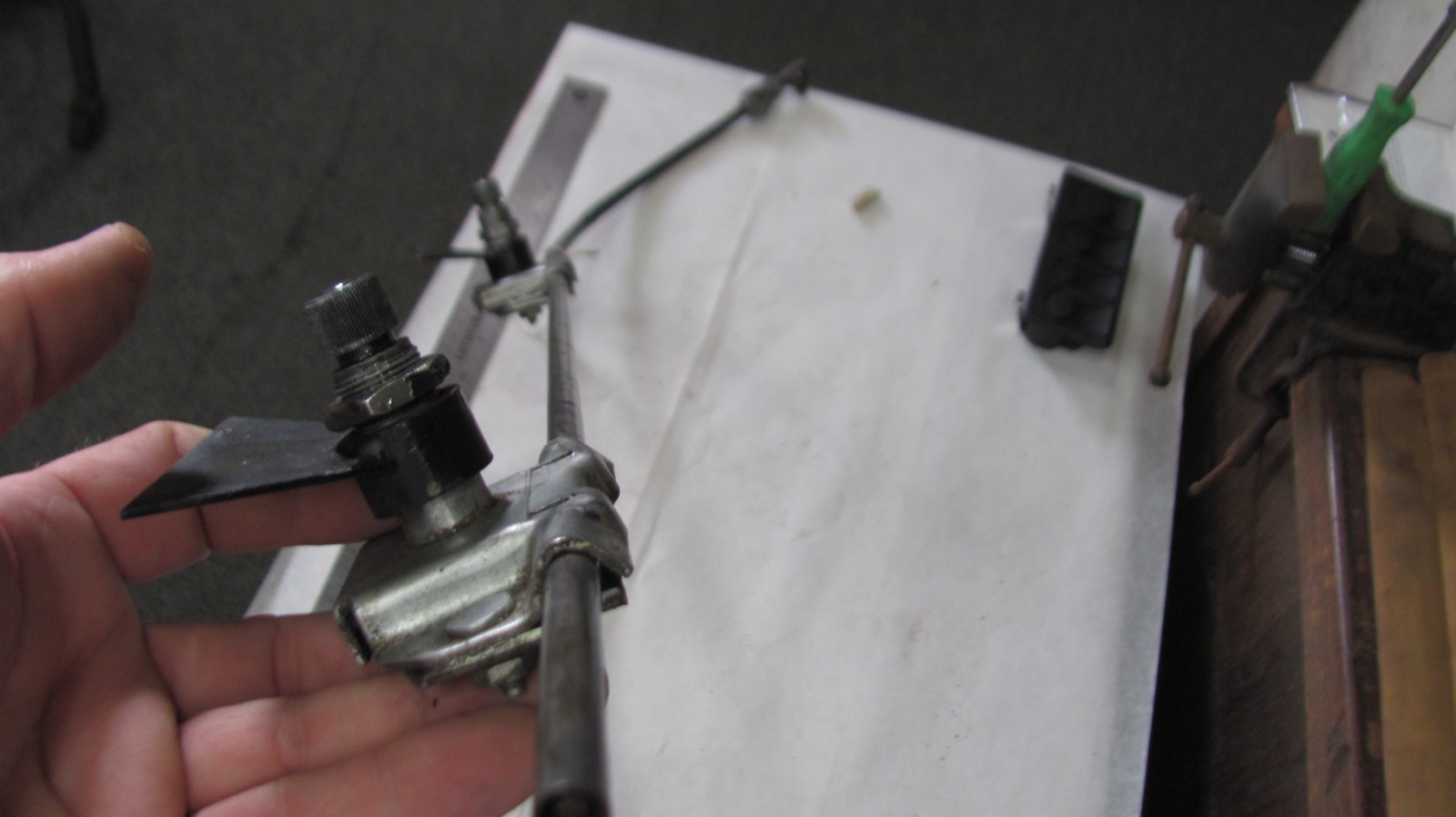 1968 Rolls Royce wiper linkage