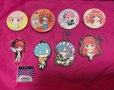 Venta a granel de insignias de hojalata y cadenas de bolas como The Quintessential Quintuplets