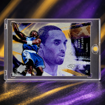 Kobe Bryant Card Rare Limited GOLD HOLO REFRACTOR SP INSERT LAKERS JERSEY #8 NBA