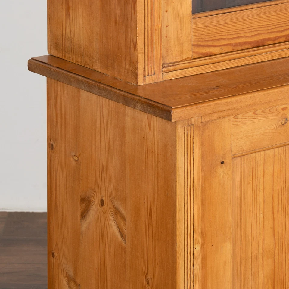 Узкий сосновый книжный шкаф-витрина, Дания около 1900 г. - Изображение 4 из 4